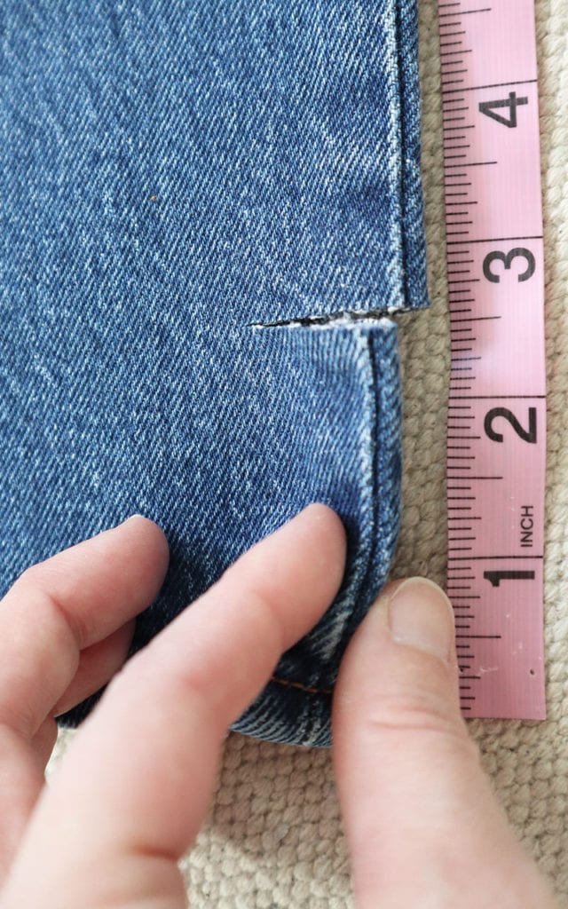 How to Get the Perfect Frayed Jeans Hem DIY - Uncomplicated Spaces