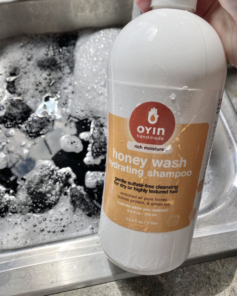 An image of the shampoo that I used, which is OYIN Handmade honey wash hydrating shampoo.