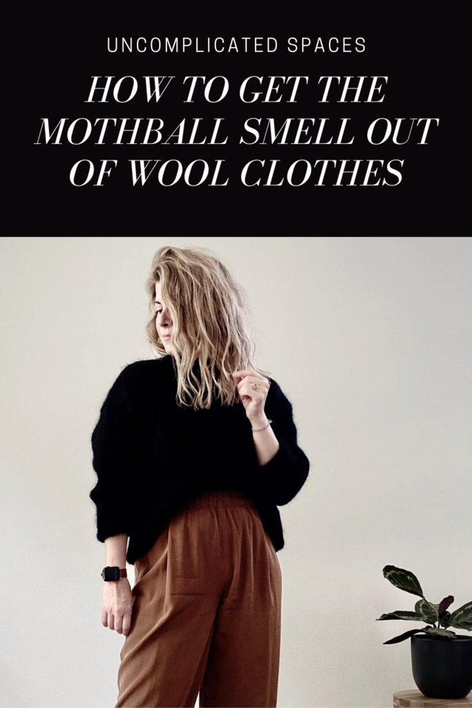 How to Remove Mothball Odor From Clothing